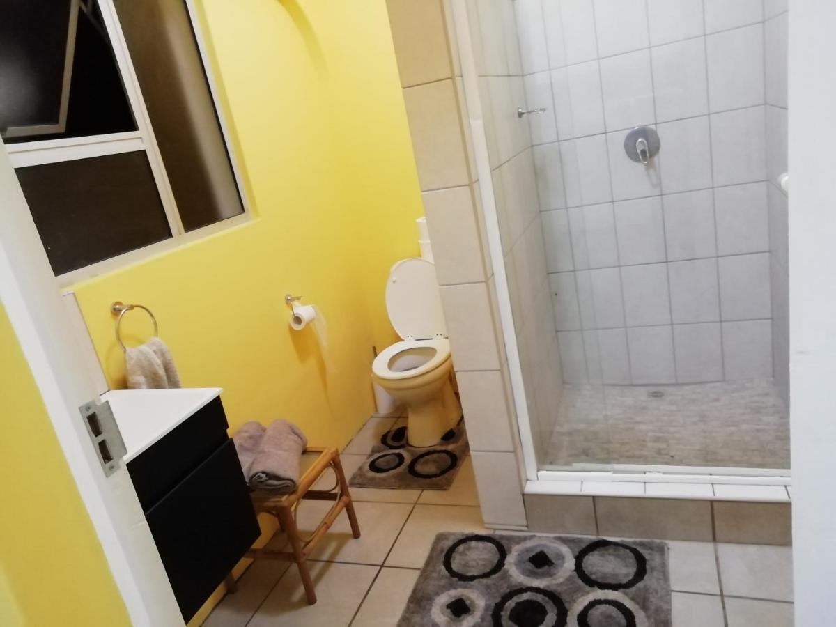 Poolside Guest House Port Shepstone Bagian luar foto