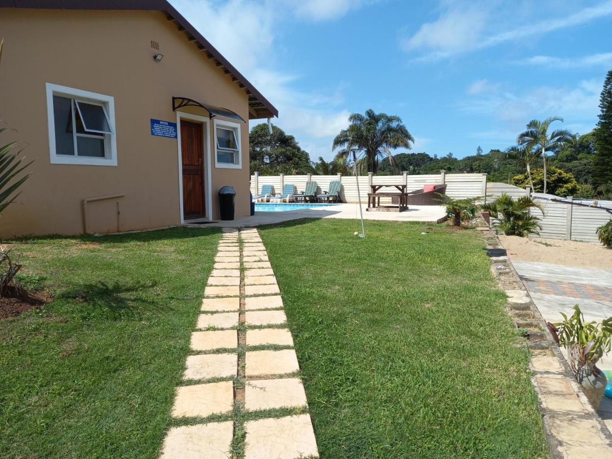 Poolside Guest House Port Shepstone Bagian luar foto