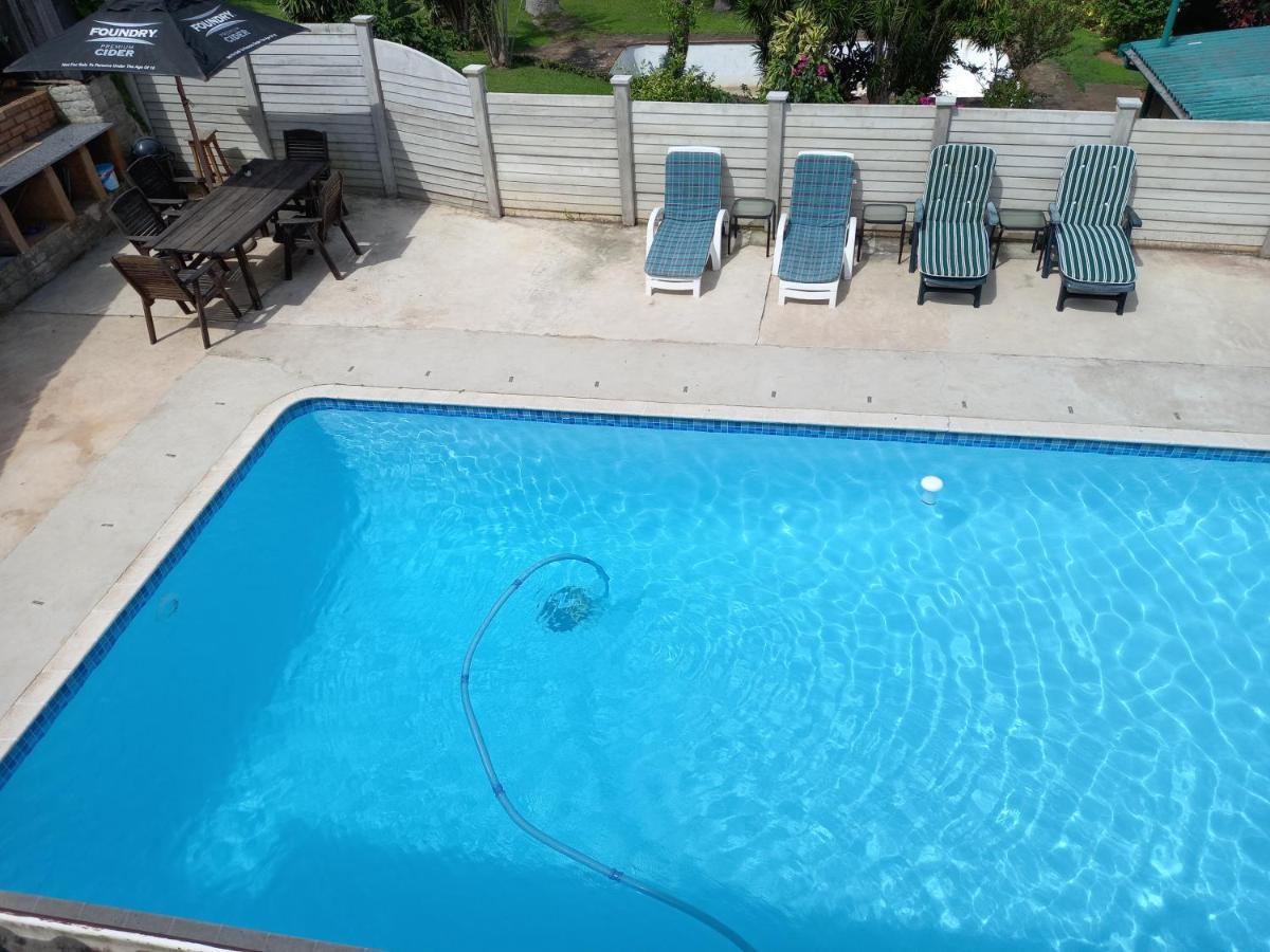 Poolside Guest House Port Shepstone Bagian luar foto