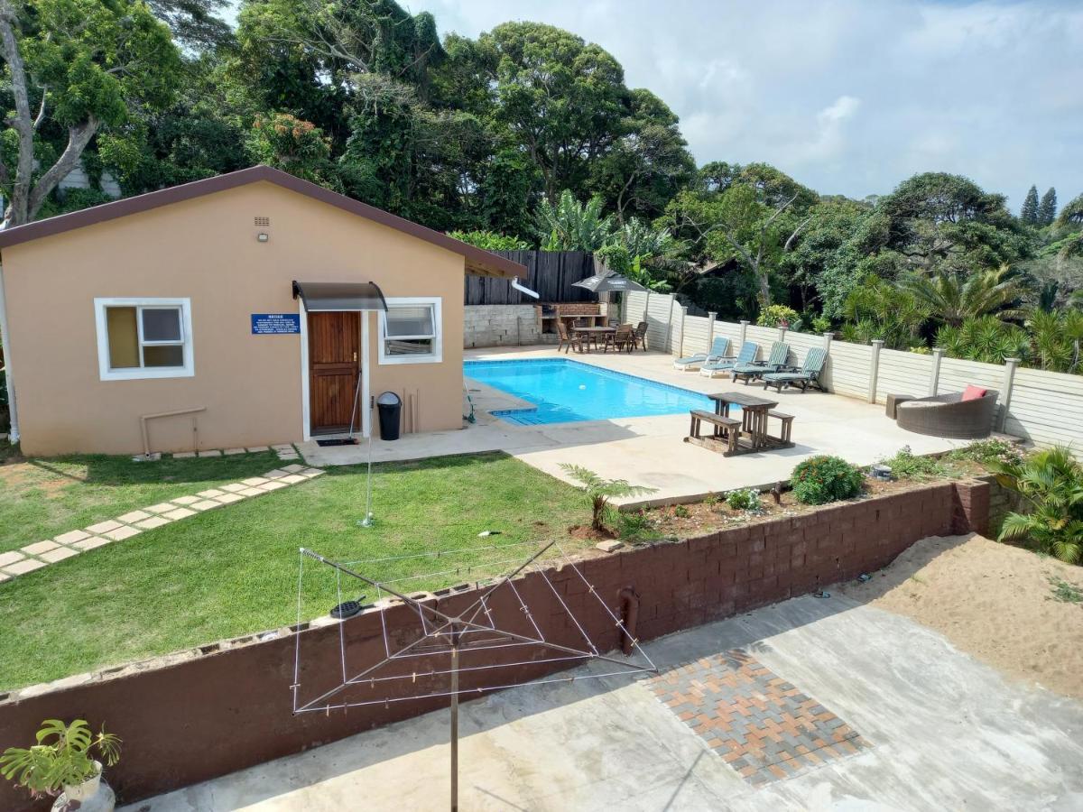 Poolside Guest House Port Shepstone Bagian luar foto